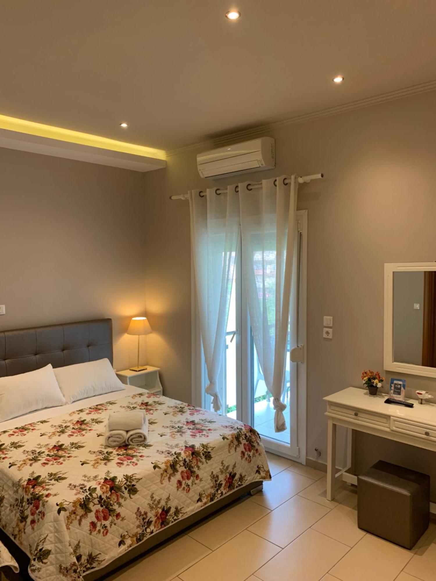 לימנאס Luxury Studios Ath מראה חיצוני תמונה