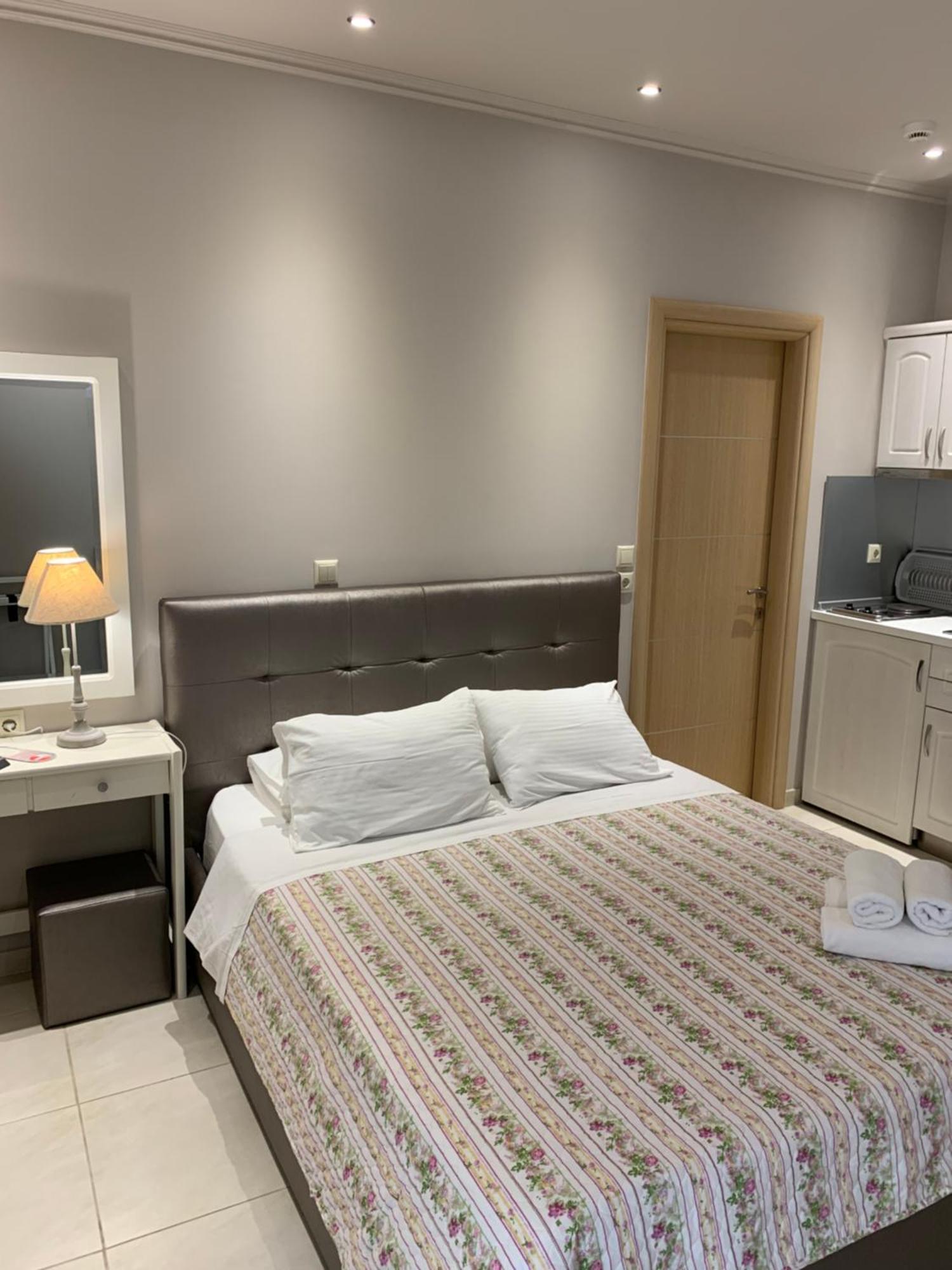 לימנאס Luxury Studios Ath מראה חיצוני תמונה