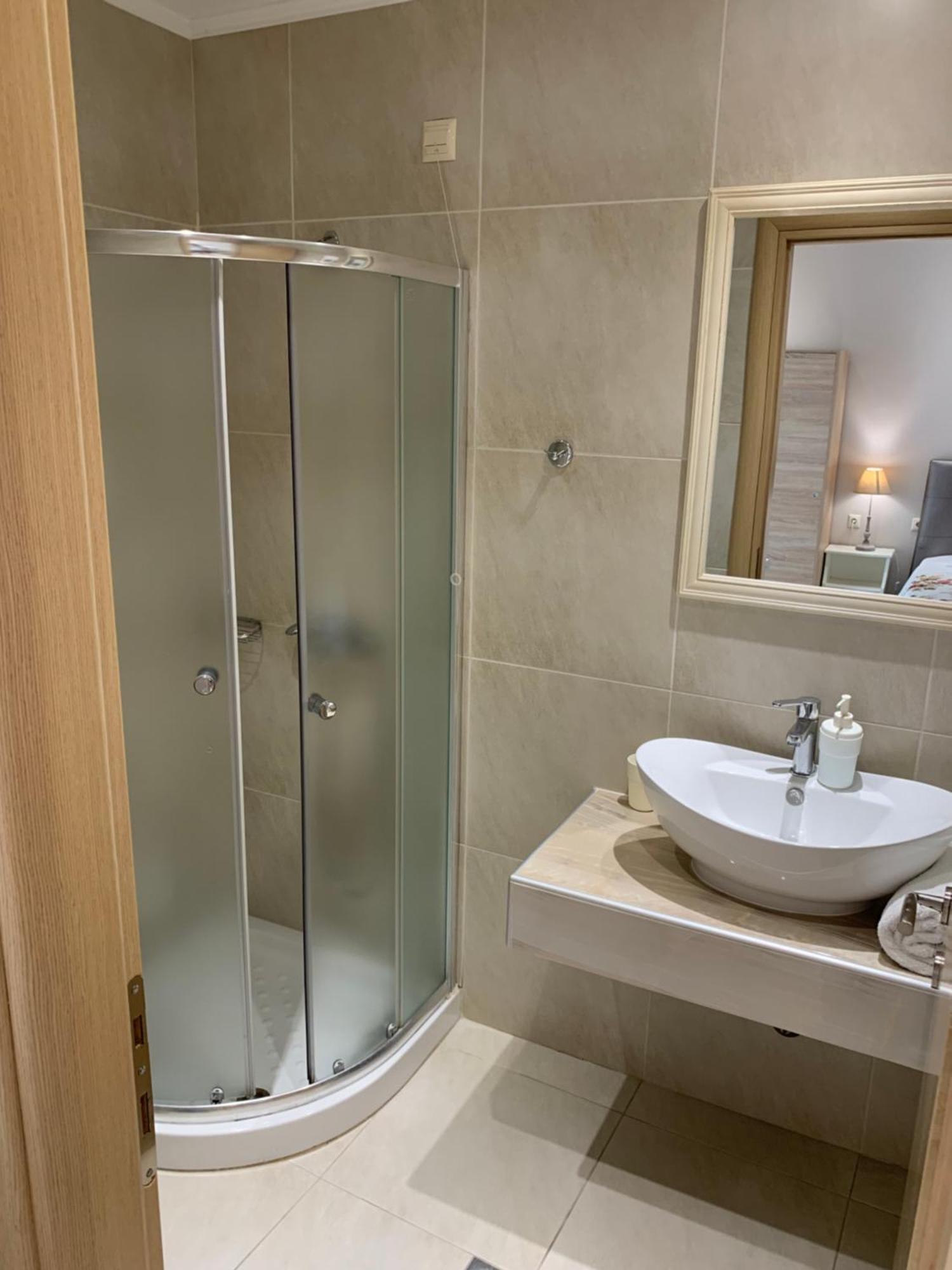 לימנאס Luxury Studios Ath מראה חיצוני תמונה